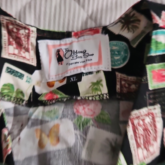 The Oblong Box Shop Tiki Top - Picture 2 of 2